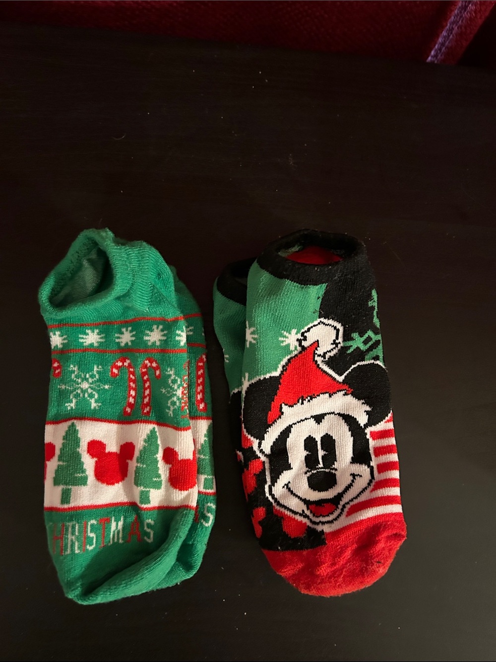 Disney Set of 2 Mickey Mouse Christmas Low-Cut Socks - Green & Red